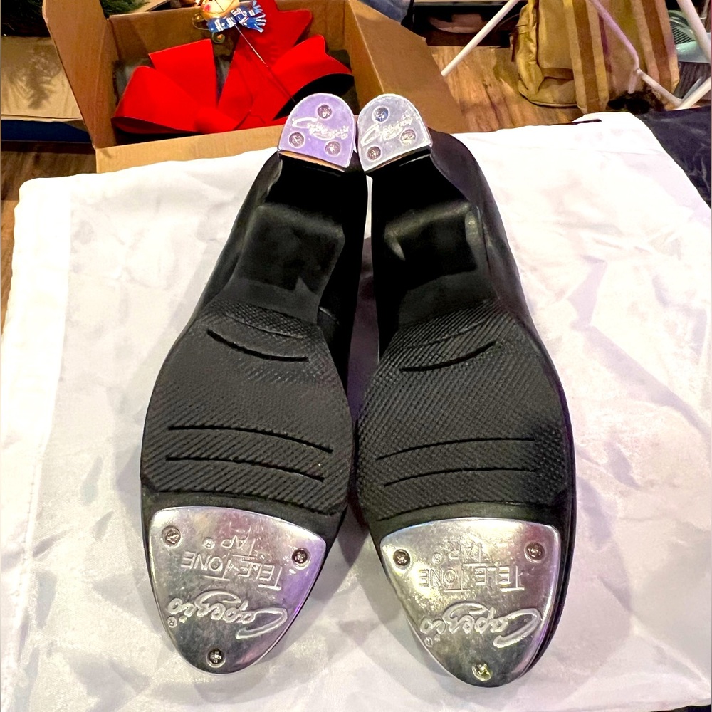 Capezio Tap/Dance Shoes Black Women’s size 9